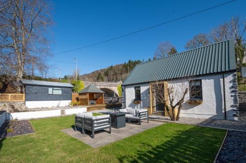 Drumnadrochit House | Bridgend Bothy