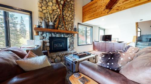 Mammoth Lakes Apartment | Bridges Townhome #5 Condo