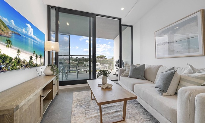 North Fremantle Apartment | Bright 1-Bedroom Escape with Private BBQ