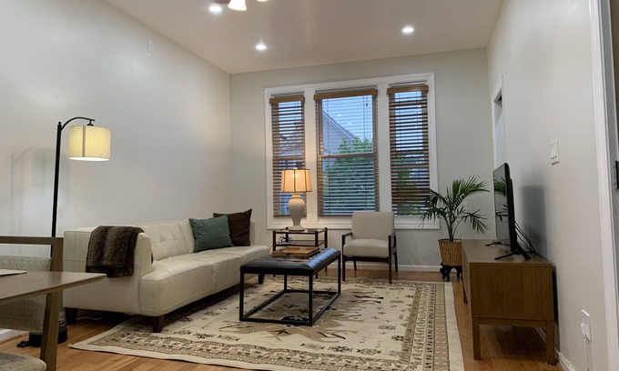 Logan Square Apartment | Bright 2 bed conveniently located in the heart of Logan Square with easy parking