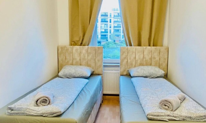 Liesing Apartment | Bright 5BR Shared Apartment w Great Transport Link