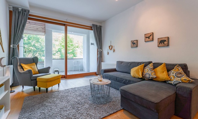 Hinterthal Apartment | Bright and spacious home with in-house sauna