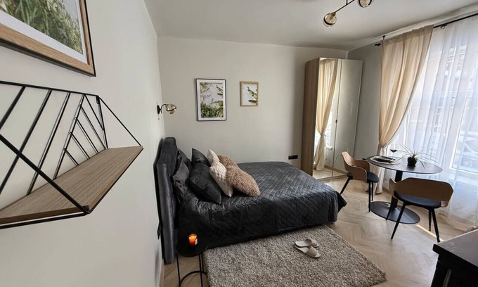 Avoti Apartment | Bright and cozy next to park