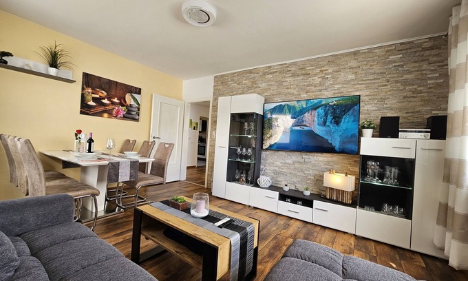Wesertor Condo | Bright and modern apartment on the ground floor in the center