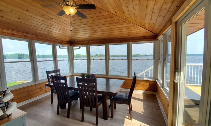 Baddow House | Bright and Spacious Four bedroom Cottage for Rent in Fenelon Falls