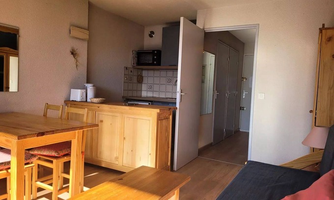 Pra Loup Apartment | Bright and spacious studio for 4 people, balcony and beautiful view of the valley