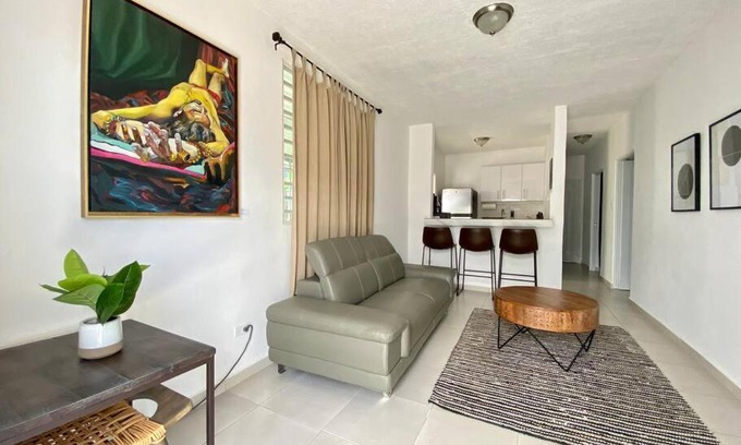 Gobernador Pinero Apartment | Bright and spacious 3BR 1BA w/ terrace & garage