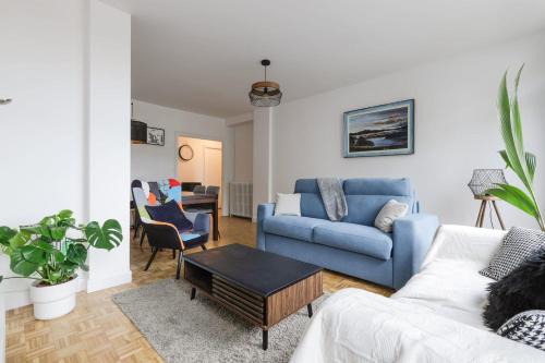 Le Busca Apartment | Bright apartment overlooking the Canal du Midi
