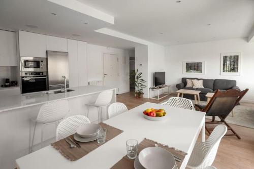 Gros Apartment | Bright apartment with A/C, parking optional