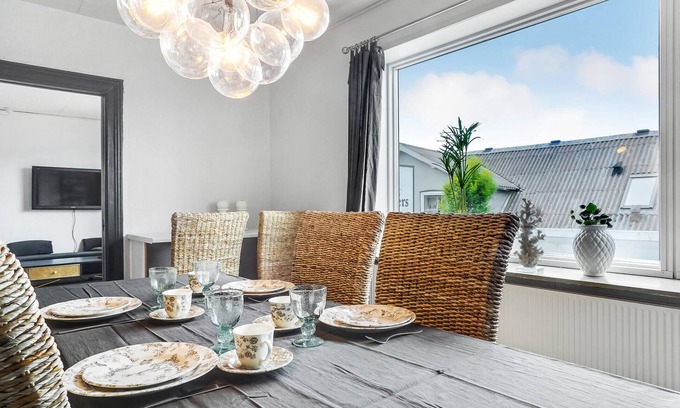 Snedsted Apartment | Bright apartment with whirlpool in a quiet location.