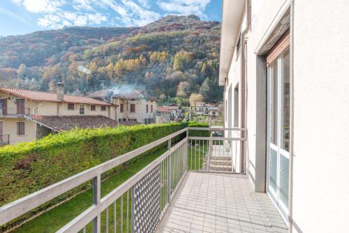 Barni Apartment | Bright & Cosy Apartments with Balcony