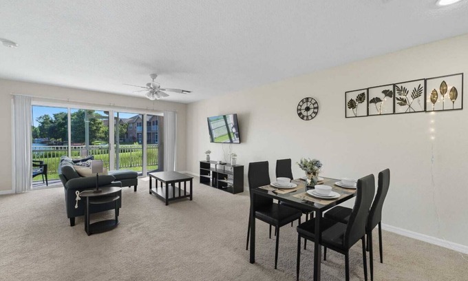 Kissimmee Condo | Bright & Cozy 2BR Condo Minutes from Disney Parks