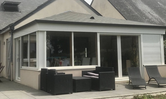 Carquefou House | Bright house with jacuzzi near Nantes