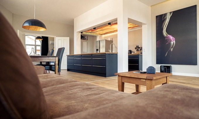 Schonberg Apartment | Bright loft apartment close to the beach in a quiet location