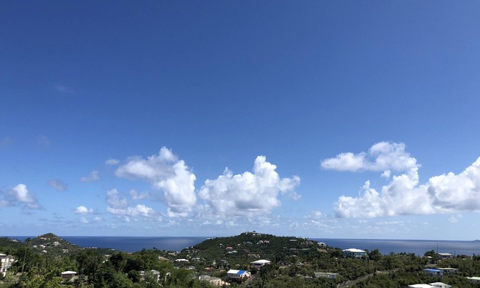 Estate Enighed Apartment | Bright Ocean View Studio - AC, Wi-Fi, generator 5 Mins to Cruz Bay