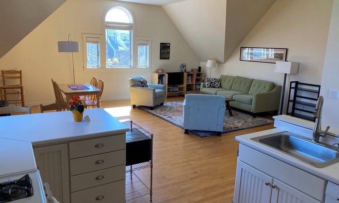 Rockport Apartment | Bright, Open, Modern Comfort in Rockport Village