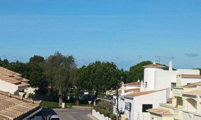 Montes de Alvor Apartment | Bright, quiet apartment. Close to town center and beaches.