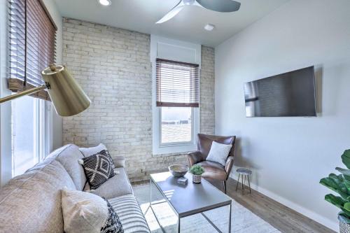 Downtown Apartment | Bright San Marcos Apartment with Ideal Location