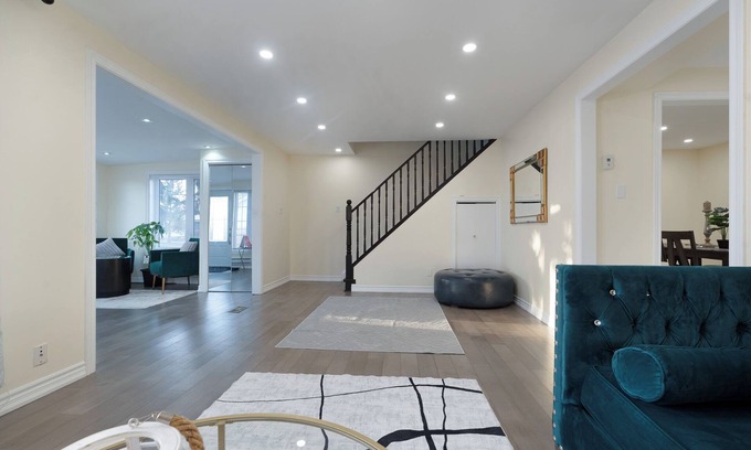 Ajax House | Bright & Spacious 4BR Home | Private Backyard | Near Downtown Toronto