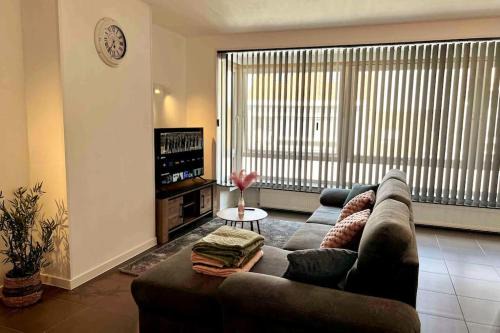 Westerkwartier Apartment | Bright, spacious apartment nearby beach