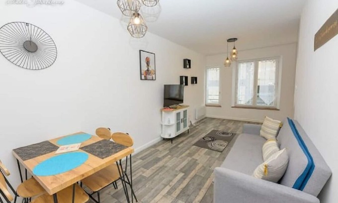 Toul Apartment | Bright, spacious apartment