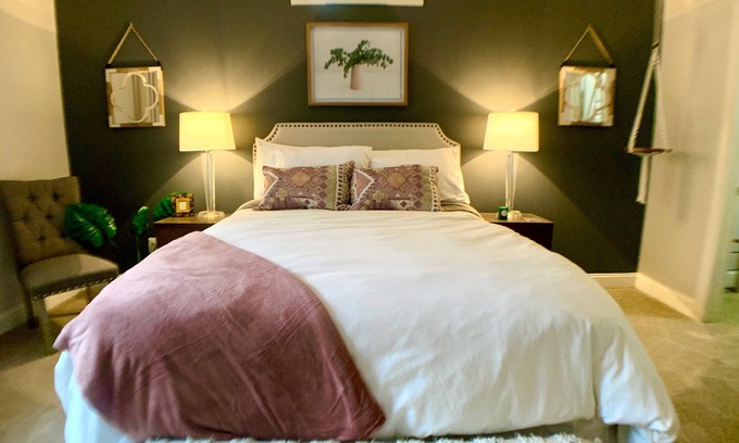 Lincolnia Apartment | Bright & Spacious Private Apt Suite with Room for extra storage - 8 miles to DC