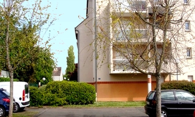 Sud Loire Apartment | BRIGHT STUDIO Orléans Residence asc + parking, towards racecourse + 1 ° pt already offered