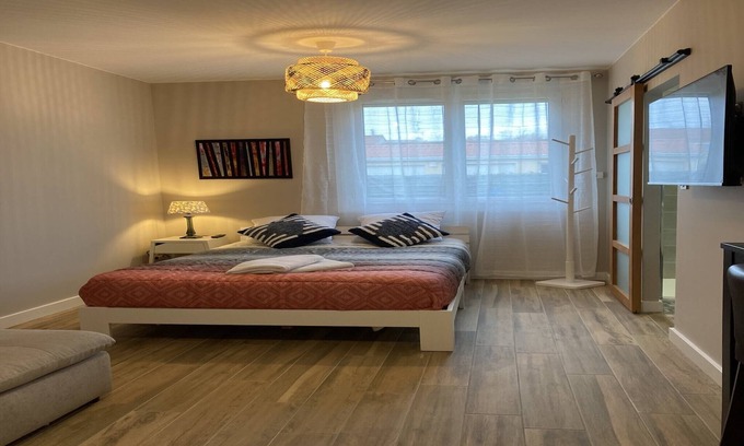 Arenes Romaines - Saint-Martin-du-Touch House | Bright studio with parking in Toulouse