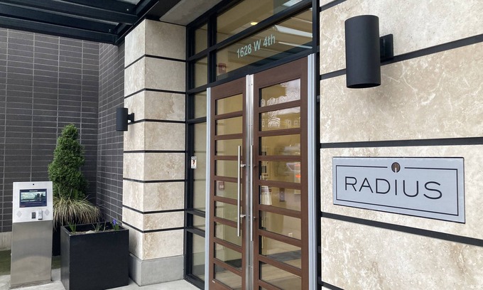 Fairview Condo | Bright two bedroom Kitsilano condo-Crazy city views!