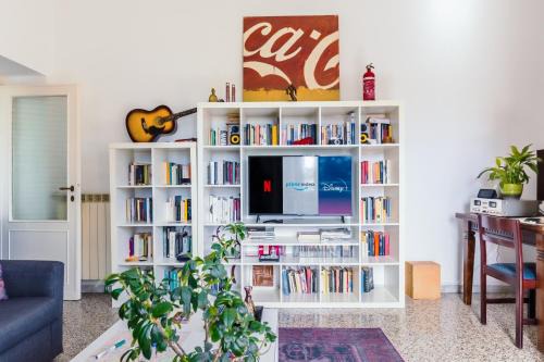 Quartiere XIII Aurelio Apartment | Bright Vatican Suite with Garden View Balcony and Full Kitchen