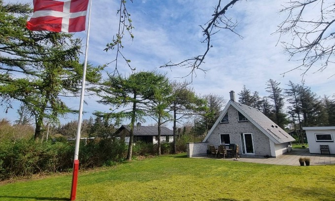 Nørre Fjand House | Bright, very well-kept stone house, open kitchen and large shower room