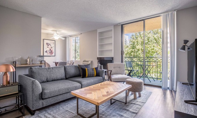 Westwood Apartment | Bright Westwood 1BR w/Gym, walk to Westwood Village, by Blueground