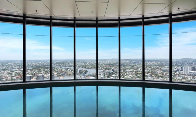Brisbane Central Business District Apartment | Brisbane Skytower by CLLIX