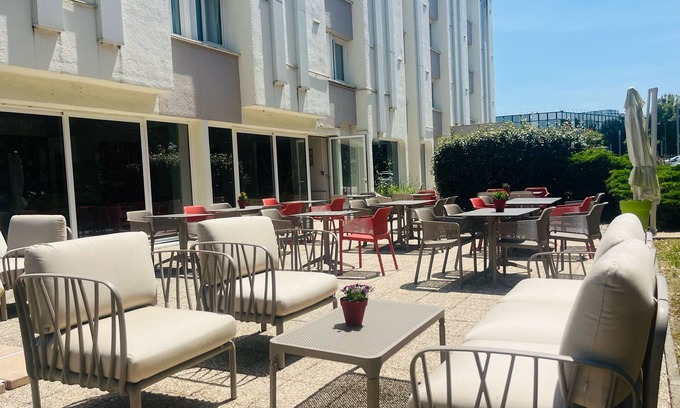 Merignac Hotel | Brit Hotel Bordeaux Aéroport - Le Soretel