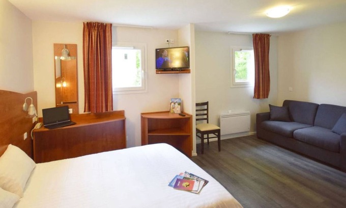 Reims Hotel | Brit Hotel Reims La Pompelle