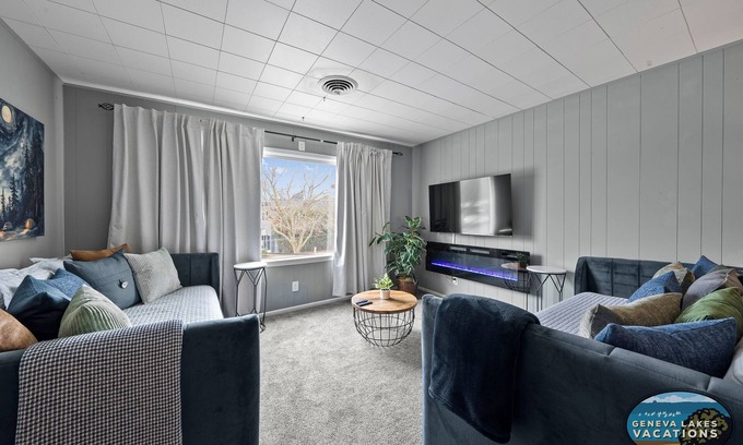 Lake Geneva Apartment | Broad Street Suite 3|Parking for 3 Vehicles |Walkable |Boho Inspired |Full Kitchen |Huge Living Room