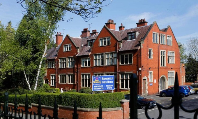 Rochdale Hotel | Broadfield Park Hotel