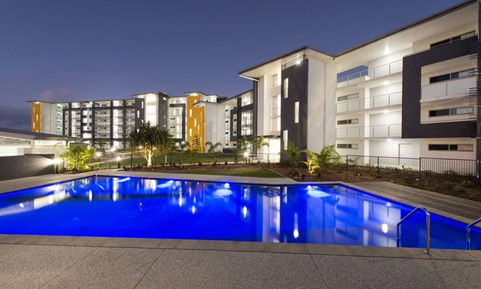 Birtinya Apartment | Broadwater and Saltwater on the Peninsula.