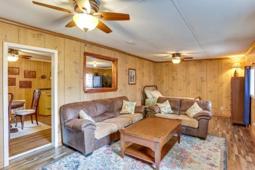 Parsons House | Brodies Landing Cottage about Half Mi to Lick Creek!