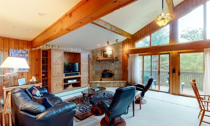 Bromley Mountain Apartment | Bromley Mountain Condo CD2