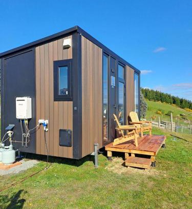 Surat Bay House | Bruce Farm Alpaca Cabin 1 by Tiny Away