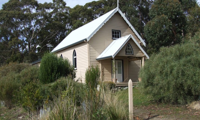 Alonnah Hotel | Bruny Island Escapes and Hotel Bruny