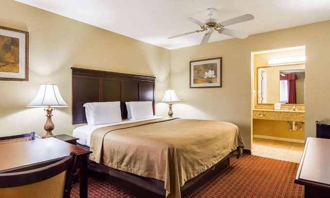 Bryant Hotel | Bryant Inn & Suites