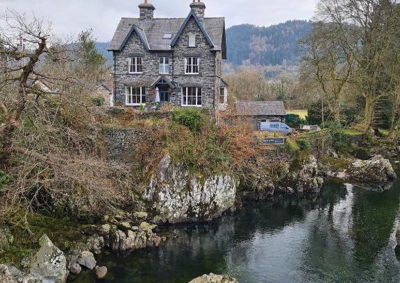 Gwynedd- Snowdonia House | Bryn Afon