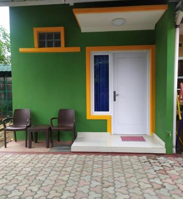 Cibinong House | Bu Sur Homestay