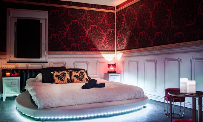 Thann House | Bubble of love, a romantic night