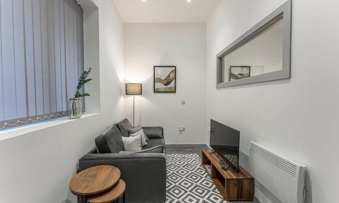 Brierley Hill Apartment | Budget 1 Bedroom Apartment in Dudley