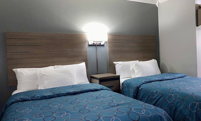 Vernon Hotel | Budget Host Inn