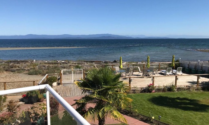 Regional District of Nanaimo Hotel | Buena Vista by the Sea