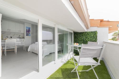 Coslada Apartment | Buhardilla con terraza acogedora